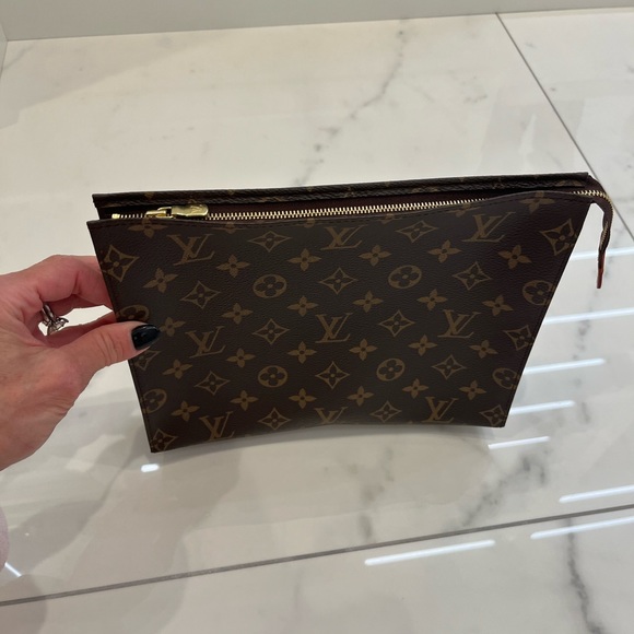 Louis Vuitton Monogram Canvas Poche Toilette - Picture 2 of 13